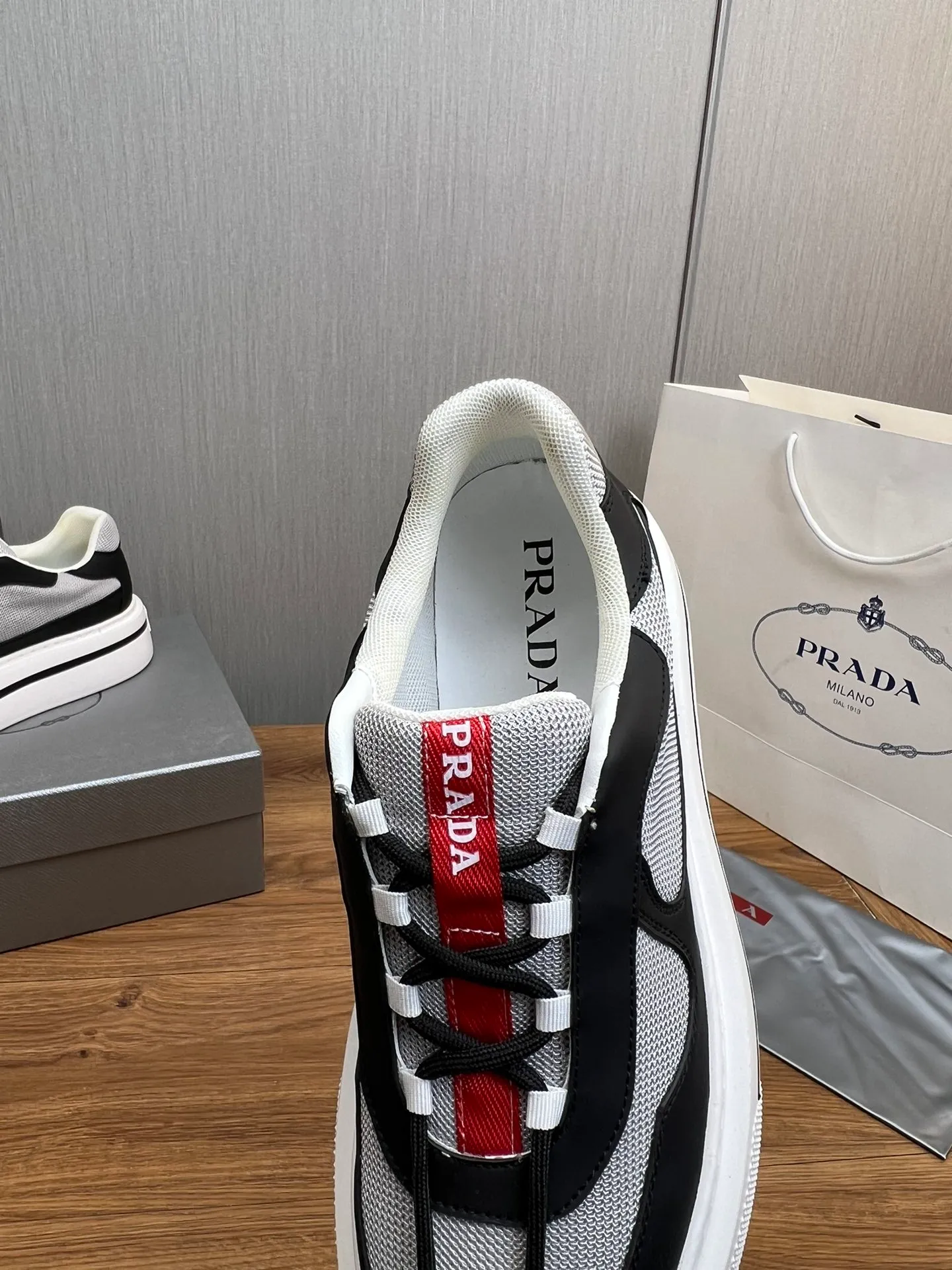 Men's shoes 💰580💰 [PRADA] Men's shoes are popular in the counter, official website is synchronized, 1 high-quality shipment ✔️Original fly-woven cowhide + cowhide lining, 1🆚1 replica, original sole, 38-45 (45 customized, non-refundable)